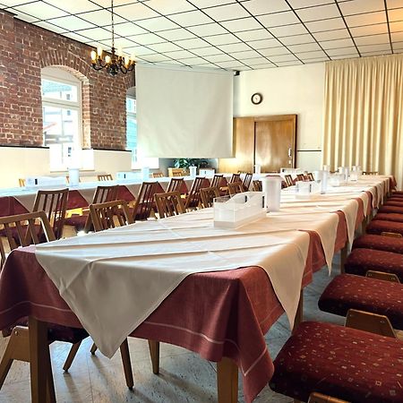Hotel Orthwein -Kostenfreie Parkplaetze- Colbe Экстерьер фото