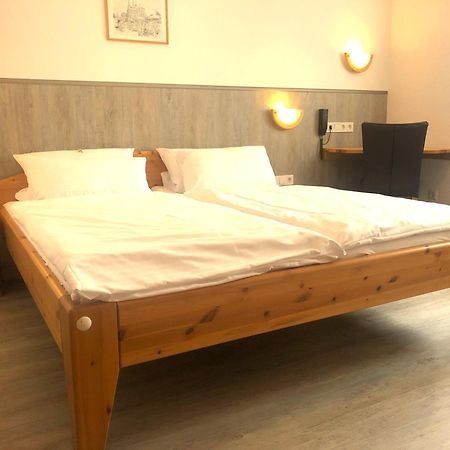 Hotel Orthwein -Kostenfreie Parkplaetze- Colbe Экстерьер фото