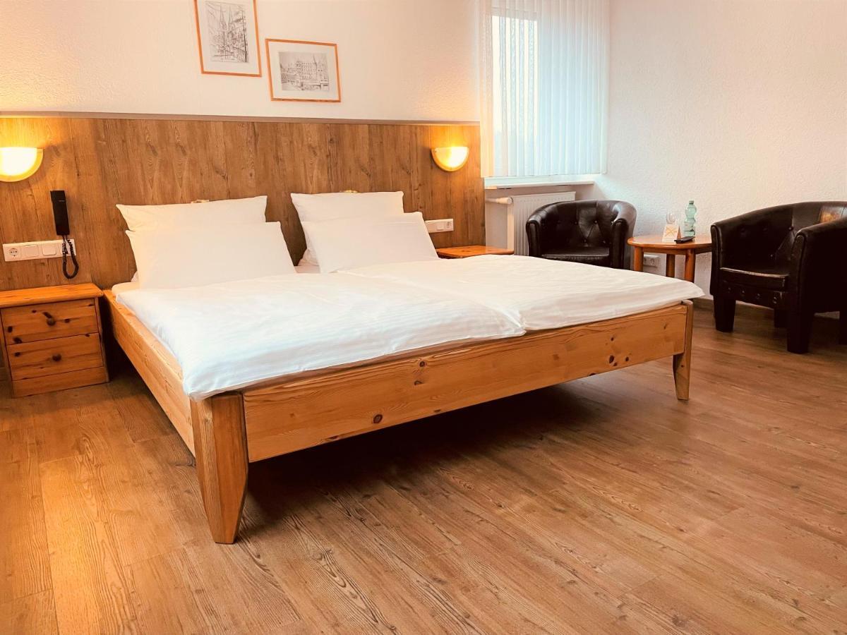 Hotel Orthwein -Kostenfreie Parkplaetze- Colbe Экстерьер фото