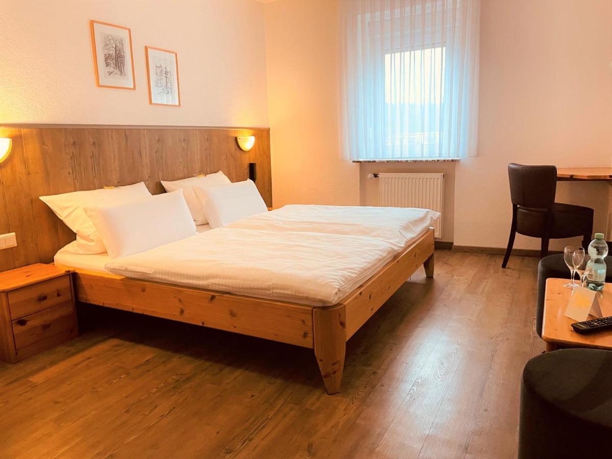 Hotel Orthwein -Kostenfreie Parkplaetze- Colbe Экстерьер фото