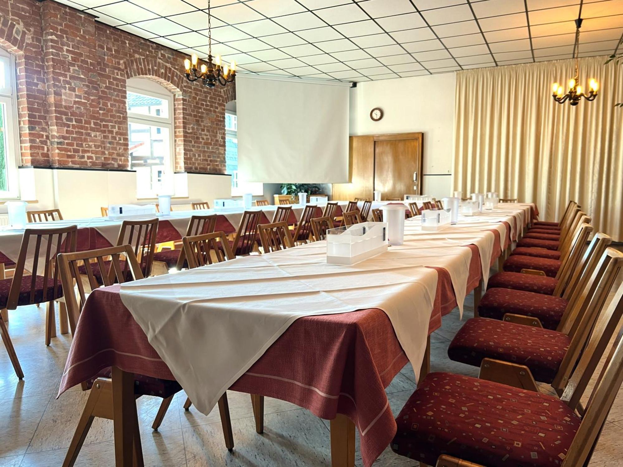 Hotel Orthwein -Kostenfreie Parkplaetze- Colbe Экстерьер фото