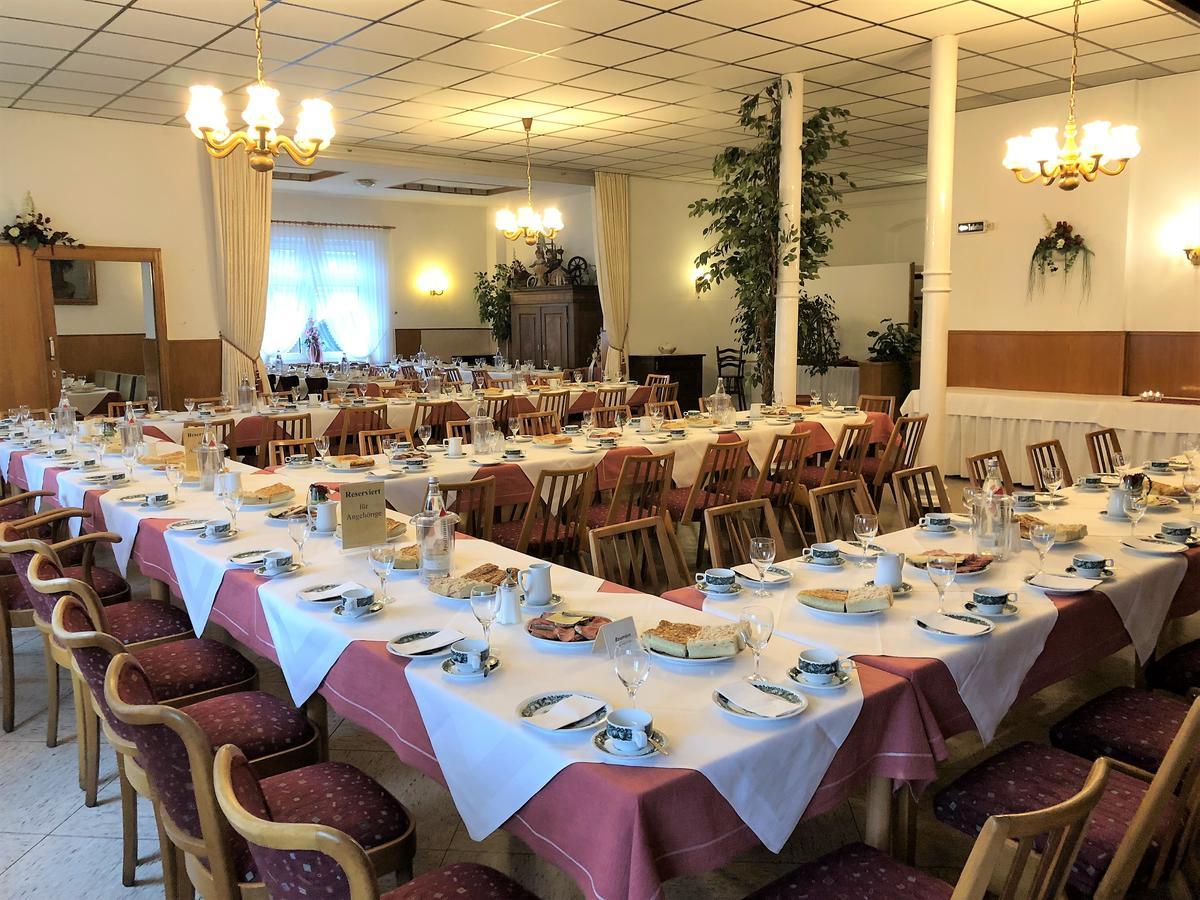 Hotel Orthwein -Kostenfreie Parkplaetze- Colbe Экстерьер фото